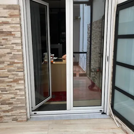 Iuty Apartman *