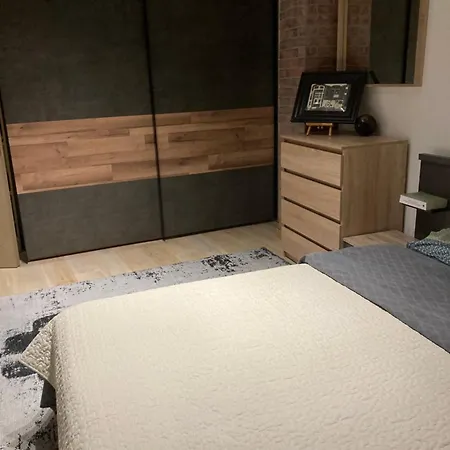 Iuty Apartman *